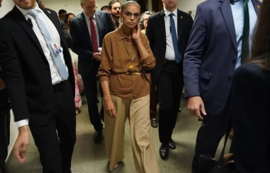 Ministra Marina Silva abandona sessão após troca acalorada de acusações com senadores